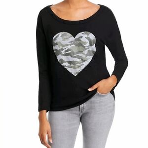 CHASER HEART GRAPHIC SCOOP NECK PULLOVER TOP